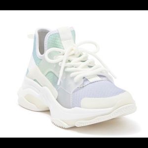 Steve Madden Arelle Exaggerated Sole Sneaker
